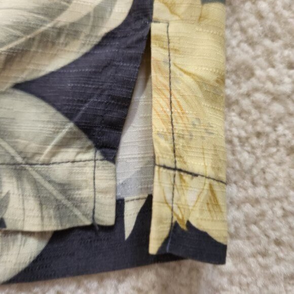 Tommy Bahama Silk Camp Hawaiian Shirt - Picture 6 of 7